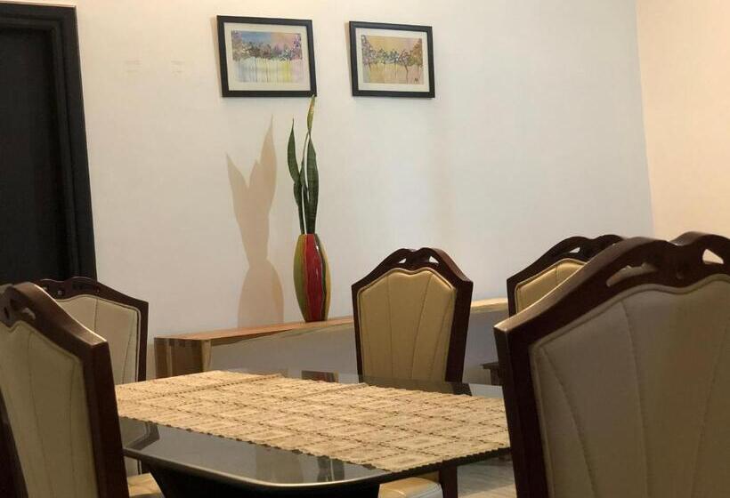 مبيت وإفطار Akim Homestay