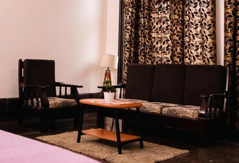 مبيت وإفطار Akim Homestay