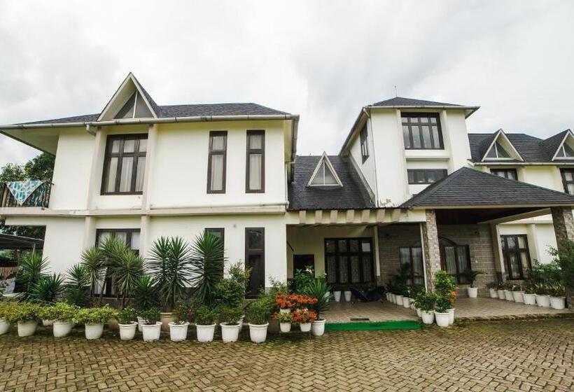 مبيت وإفطار Akim Homestay