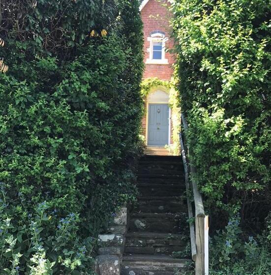 Bed and Breakfast Burleigh House B And B