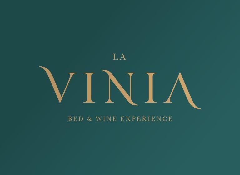 تختخواب و صبحانه La Vinia Bed&wine Experience   Adults Only