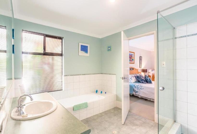 مبيت وإفطار Seatrees Accommodation