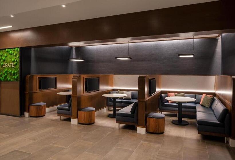 هتل Courtyard By Marriott Fresno Clovis