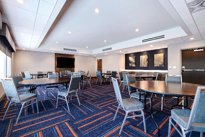 בית מלון כפרי Hampton Inn Crown Point