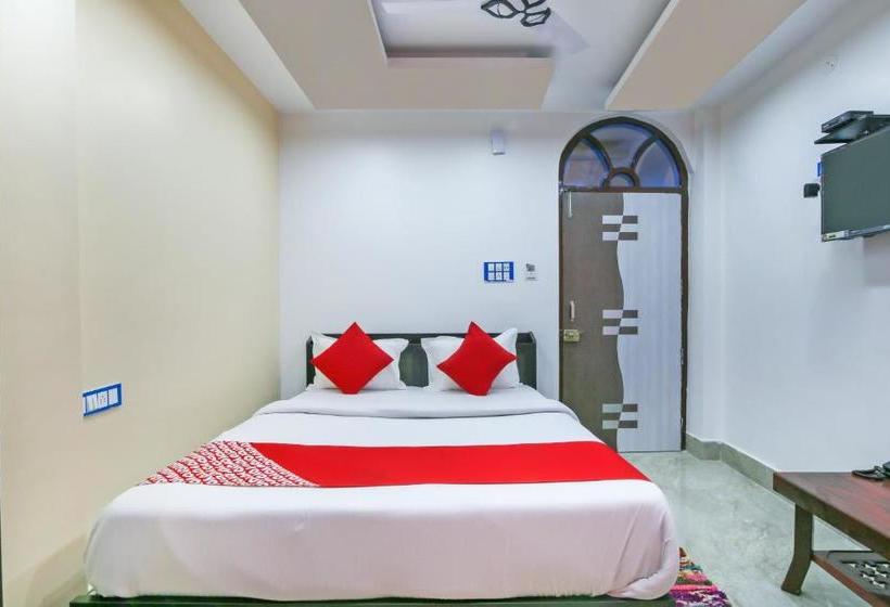 בית מלון כפרי Oyo 70909  Singh Palace