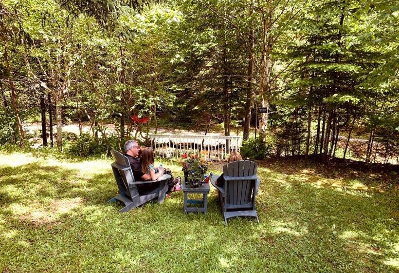 هتل Rocky Brook Acres