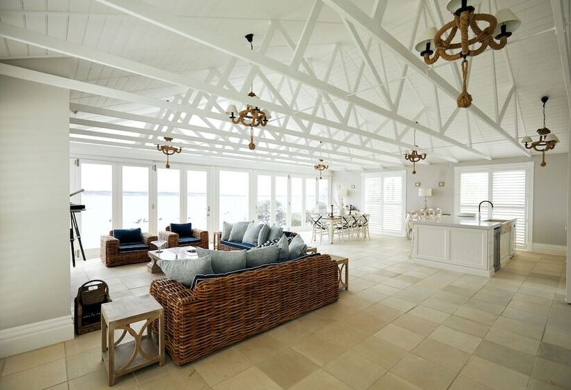 بنسيون Campbell Point House