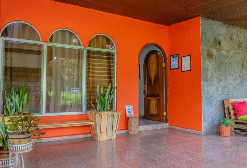 هاستل Hostal Familiar Argeñal