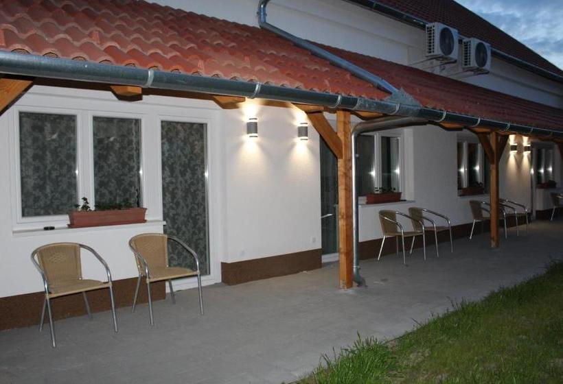 ベッドアンドブレックファースト Czermann Holiday Inn