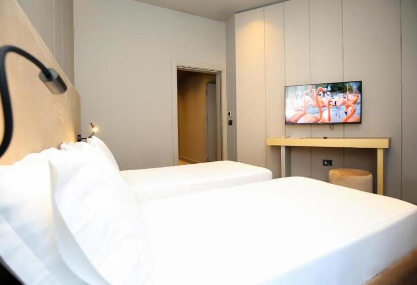 בית מלון כפרי The Central View Boutique