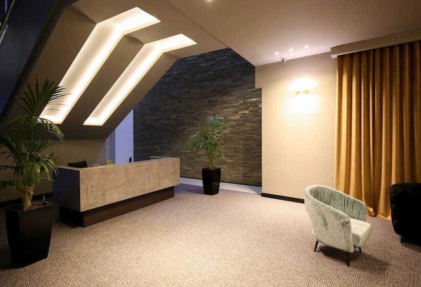 בית מלון כפרי The Central View Boutique