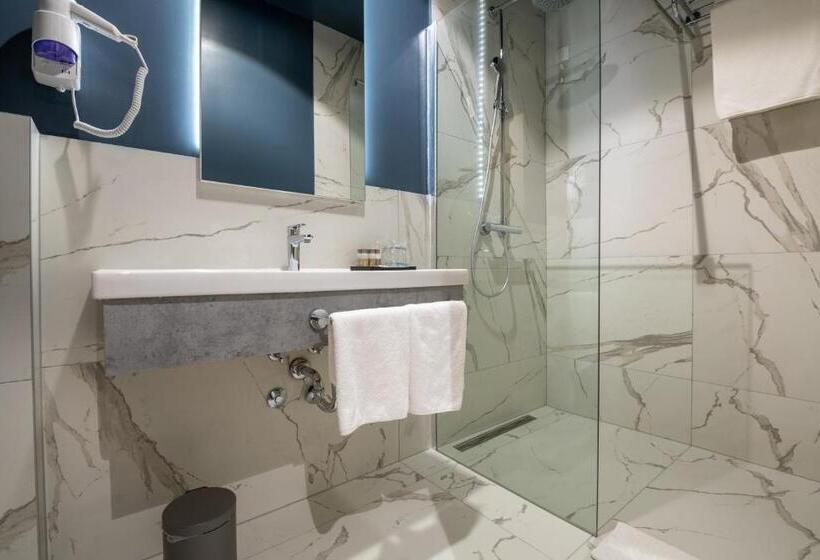 Marea Hotel & Spa
