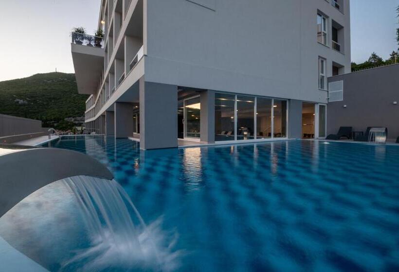 Marea Hotel & Spa