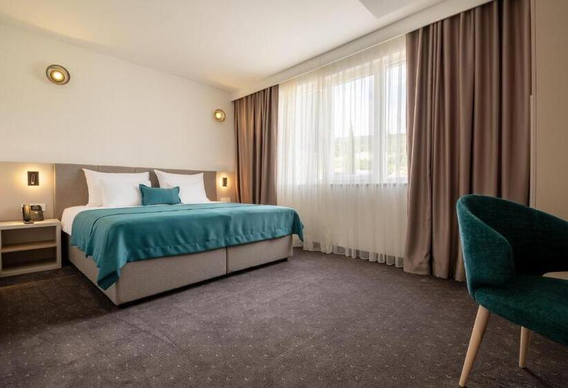 Marea Hotel & Spa