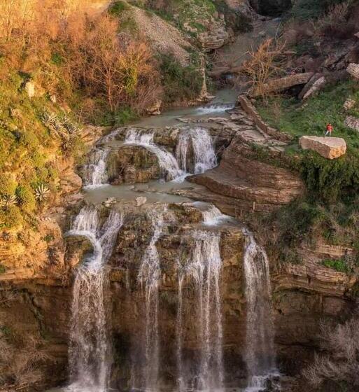 مبيت وإفطار Corleone Guesthouse
