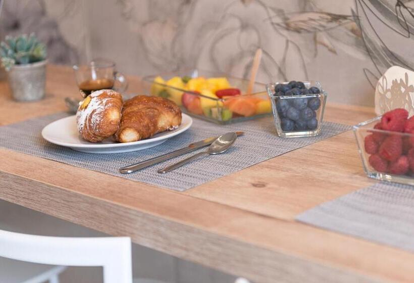 تختخواب و صبحانه Oltremare