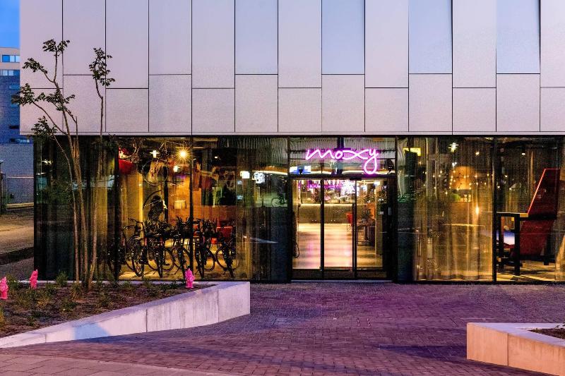 هتل Moxy Utrecht