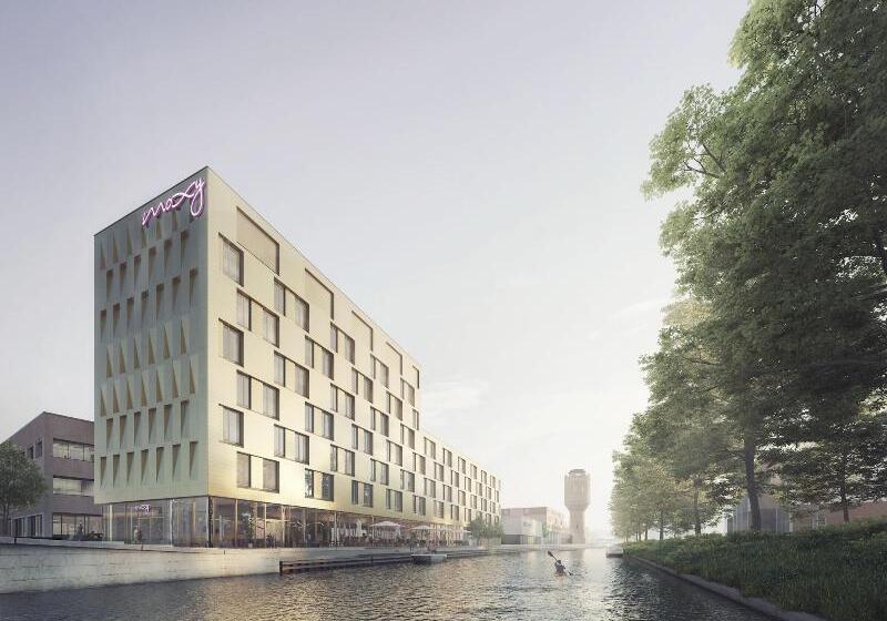 هتل Moxy Utrecht