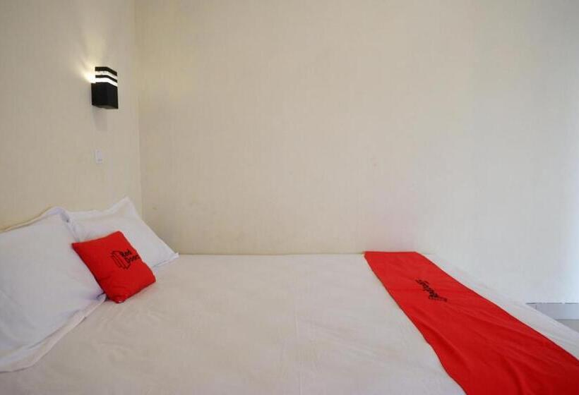 هتل Reddoorz Near Candi Cetho Karanganyar
