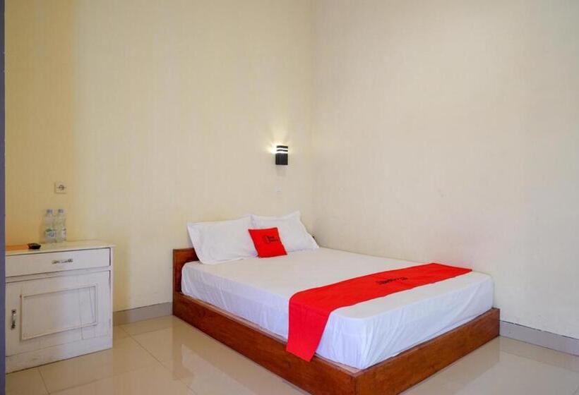 هتل Reddoorz Near Candi Cetho Karanganyar