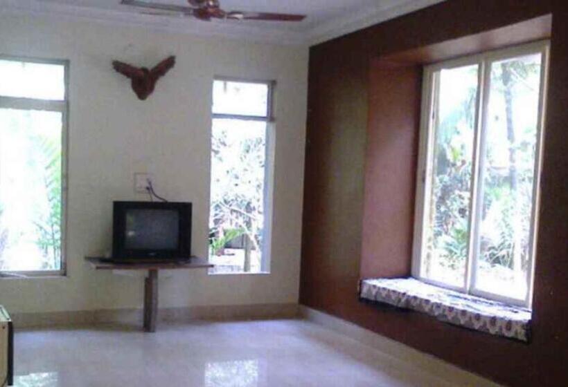 호텔 Swimming Pool Cottage Alibag With Meals