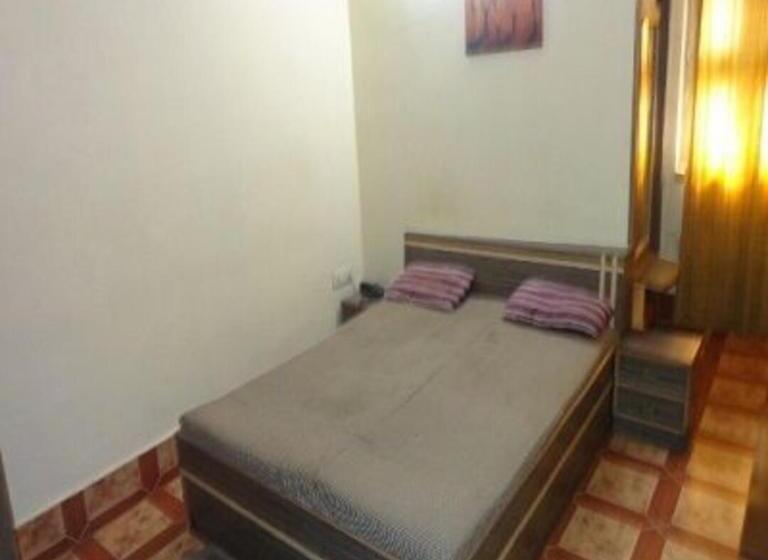 호텔 Swimming Pool Cottage Alibag With Meals