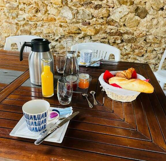 پانسیون Domaine Miltat Chambre L Encre Bleue