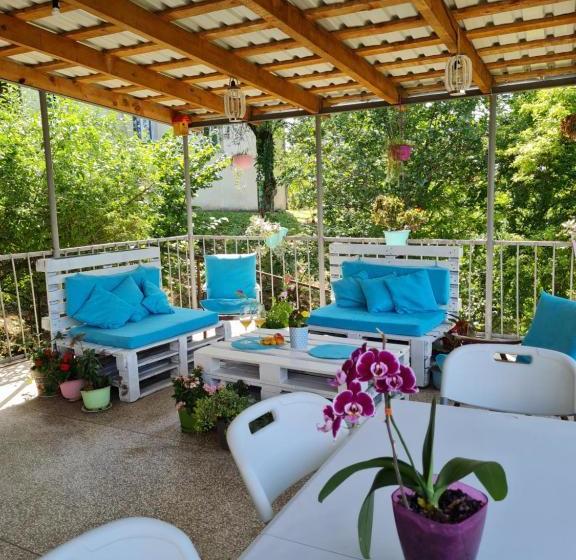 پانسیون Tskaltubo Terrace