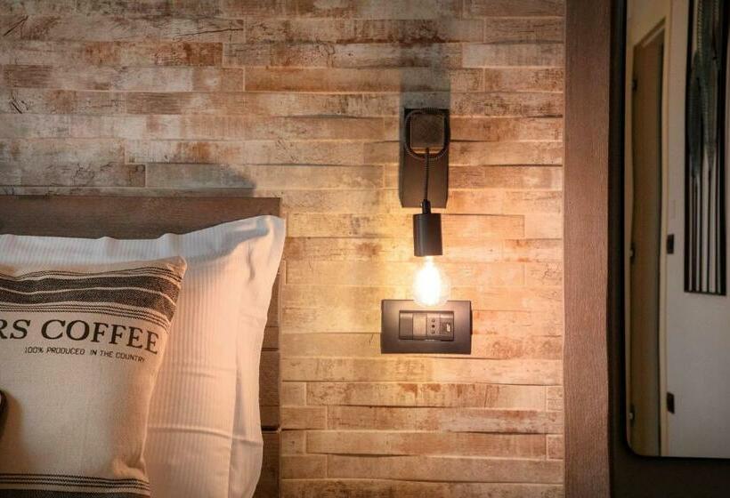 Urban Bed And Breakfast