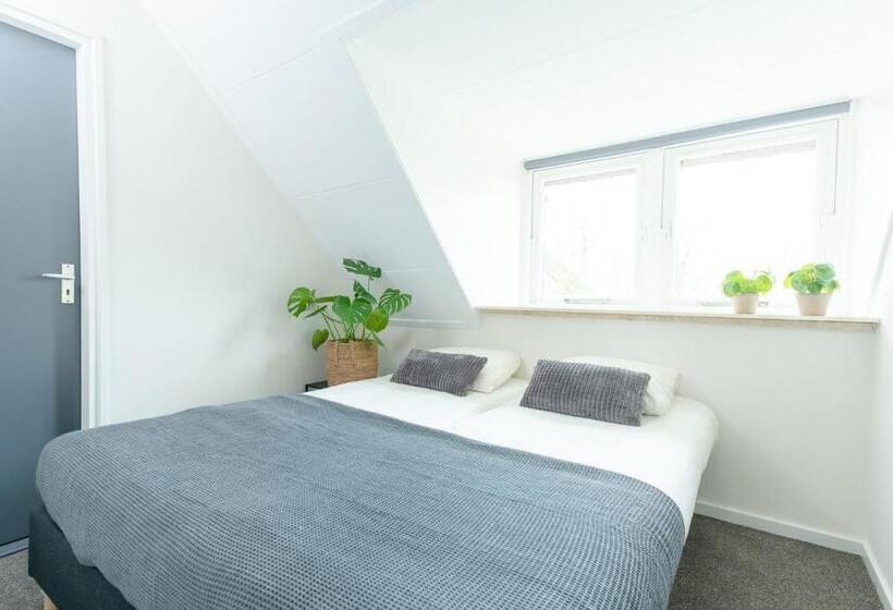 استراحتگاه Luxury Group Accommodation For 14 People
