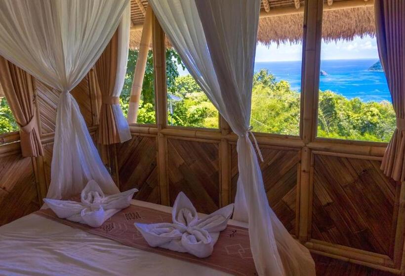 هتل Elang Hillside Bamboo Villas