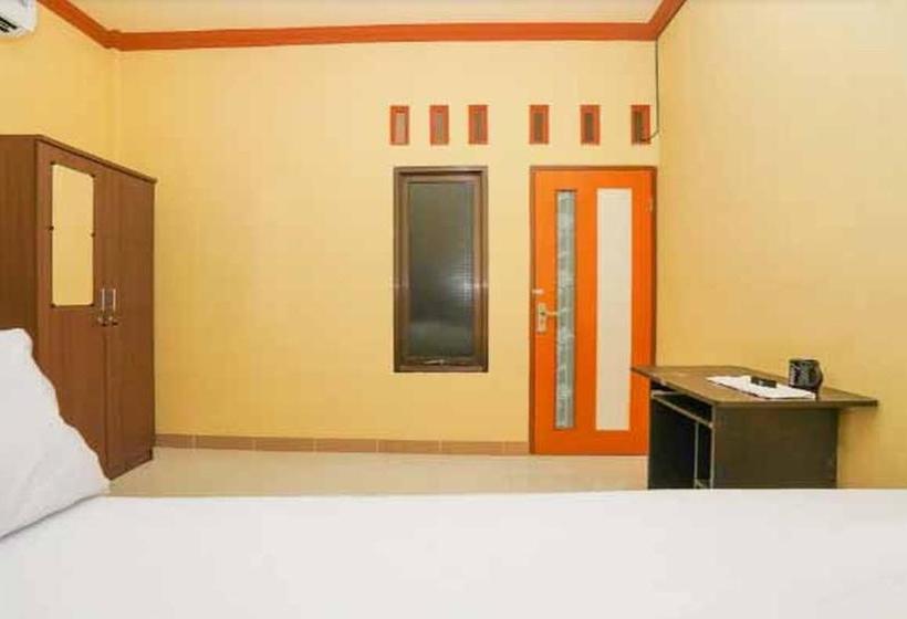 Otel Koolkost Syariah Near Pelabuhan Gresik