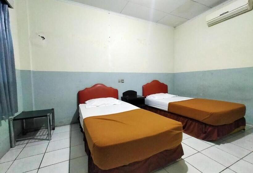 هتل Nirwana Ternate Redpartner