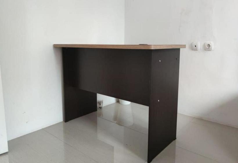 فندق Oyo 90440 Zleepy Whiteland