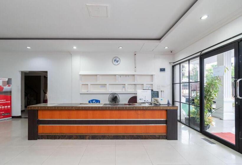 هتل Reddoorz Near Rsia Andini Pekanbaru