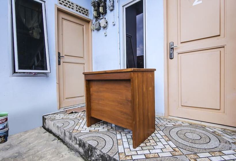 هتل Spot On 90433 Serasi Kost