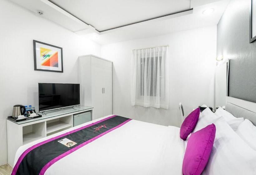 Fotos del hotel Avanti Boutique:  8