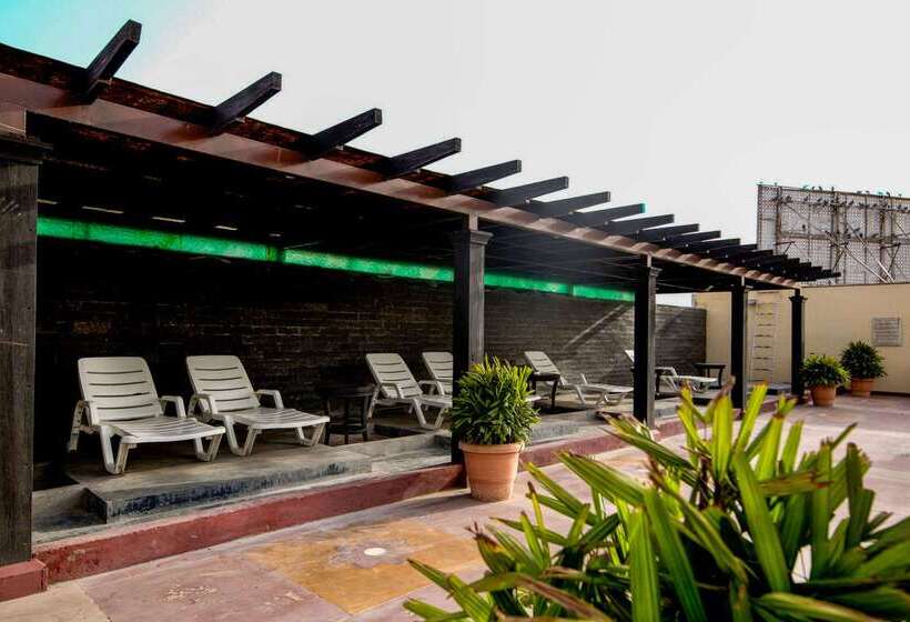 فندق Clarion Bella Casa At Airport