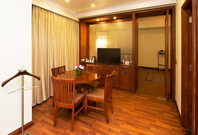 فندق Clarion Bella Casa At Airport