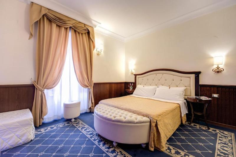 Hotel Esedra Inn