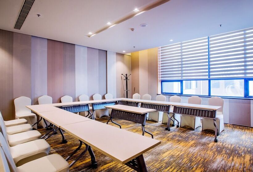 Fotos del hotel Holiday Inn Express Dalian City Centre, An Ihg:  8