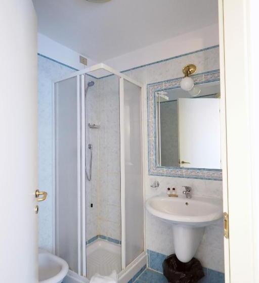 Fotos del hotel Laura:  13