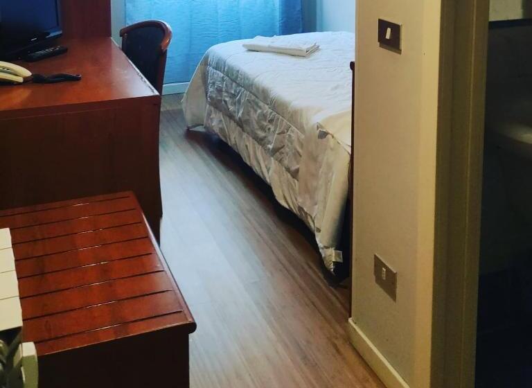 Fotos del hotel Laura:  29