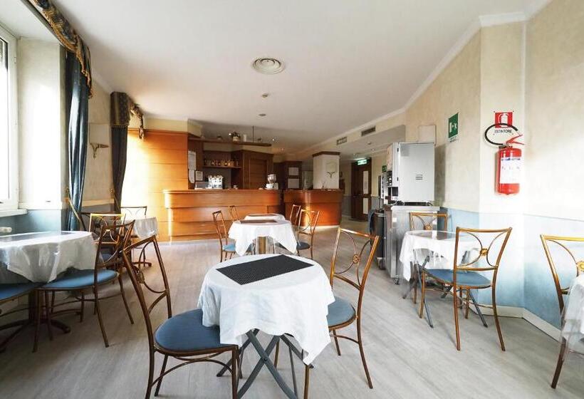 Fotos del hotel Laura:  16