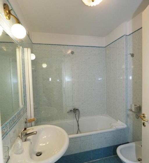 Fotos del hotel Laura:  8