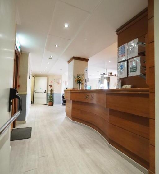 Fotos del hotel Laura:  12