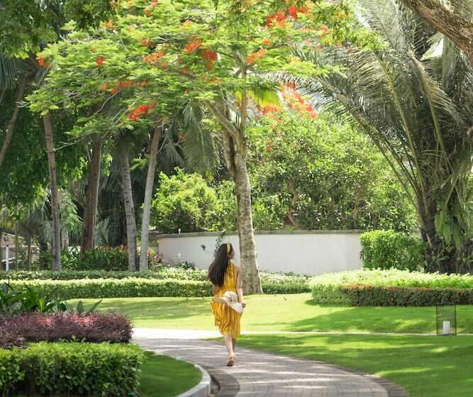 בית מלון כפרי Le Méridien Shimei Bay Beach Resort & Spa