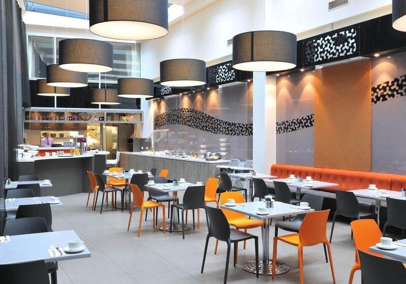 هتل Mercure Melbourne Therry Street