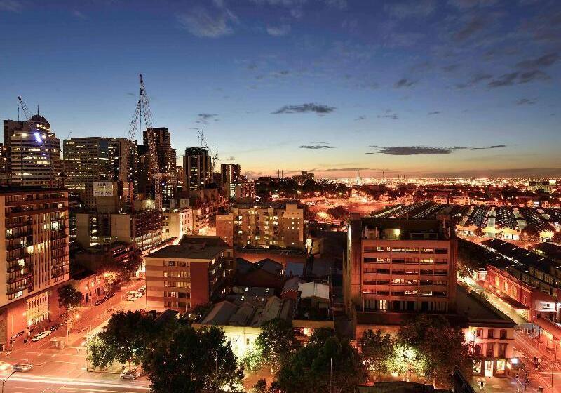 هتل Mercure Melbourne Therry Street