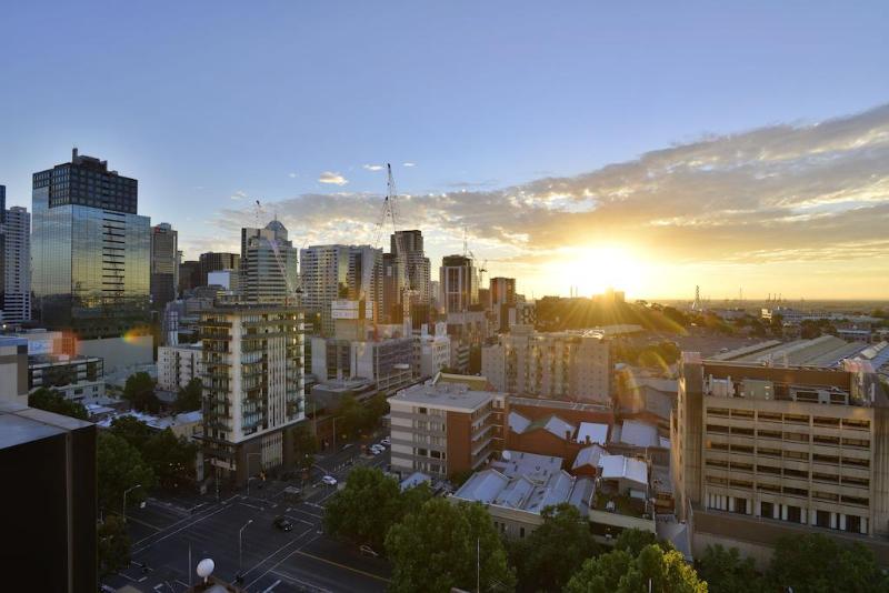 هتل Mercure Melbourne Therry Street
